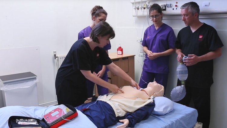How to perform CPR - Nursing Clinical Simulation