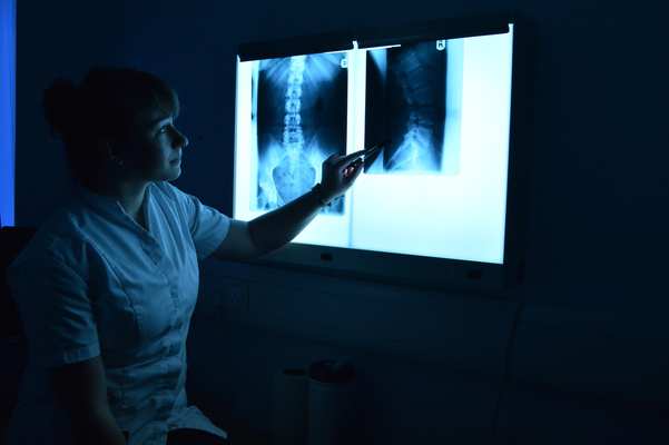 While in Clinic, you can refer patients for in-house X-rays. You're required to write a report and explain the findings to your patient. Each treatment room has light boxes with which to see the X-rays on.